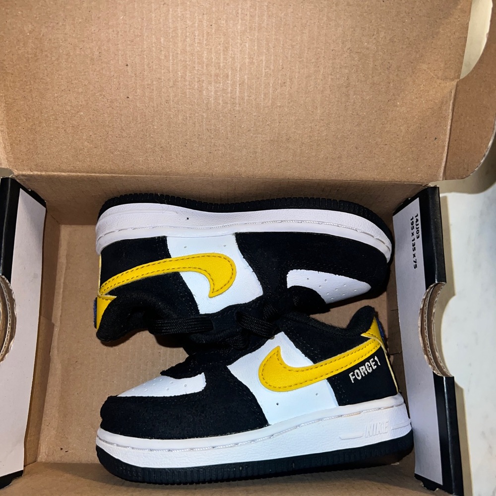 Nike Air Force